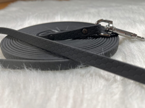 Biothane Leine mit Bolzenkarabiner in schwarz
