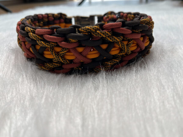geknüpftes Paracord Halsband