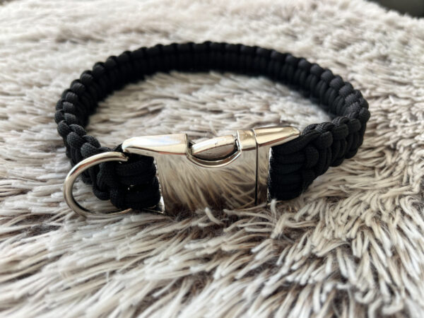 Geknüpftes Paracord Halsband