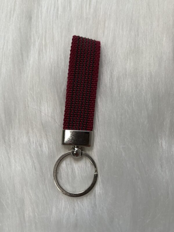 09-Schlüsselanhänger Weinrot