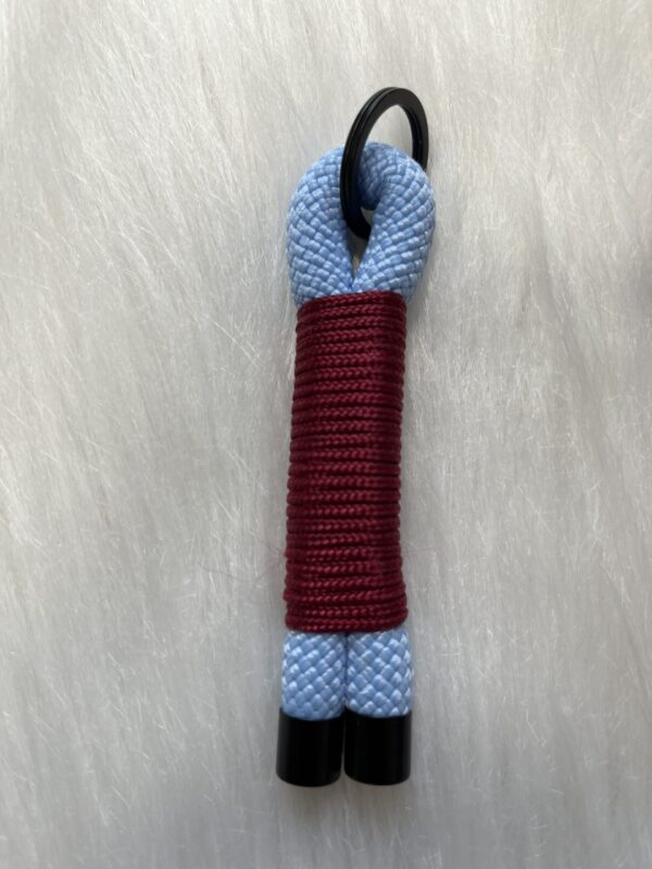 14-Schlüsselanhänger Hellblau - Weinrot