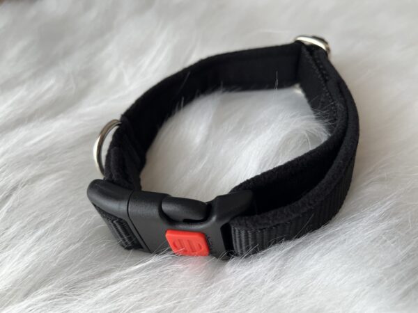 Genähtes Halsband